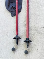 Set of Trail Buddy Trekking Poles 105-135CM Red .. 13F