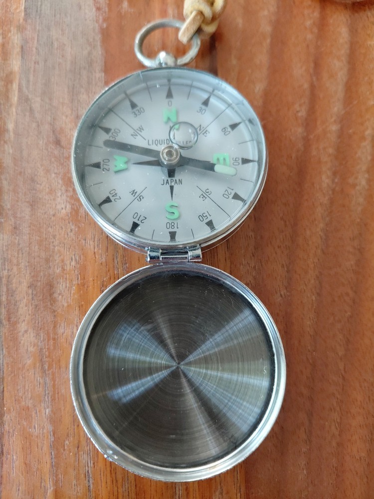 Vintage Liquid Filled Compass Pathfinder Precise Japan (Pre-Owned) Working!