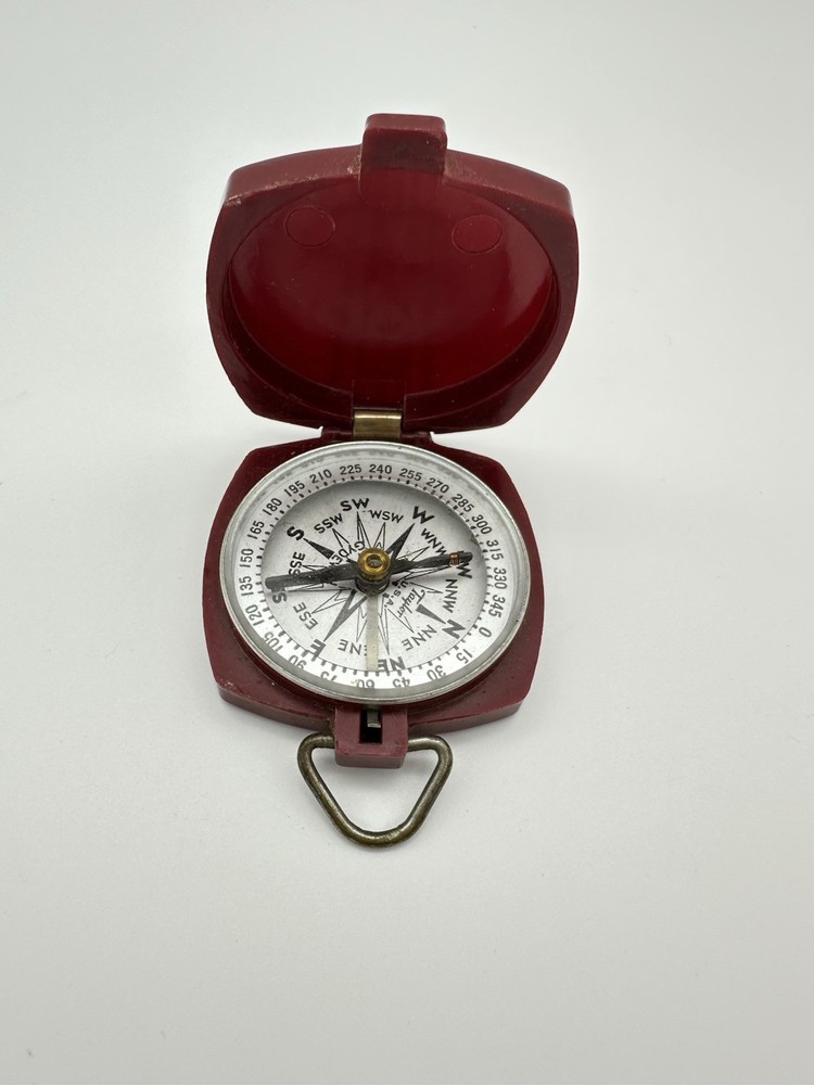 Vintage Taylor Gydeway Red Bakelite Pocket Compass Points North