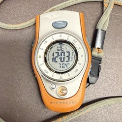 Highgear Terra Tech Digital Handheld Compass New Battery READ