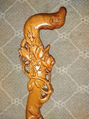 Carved Brown Wooden walking cane. 36″ Ergonomic Contoured Grip Rubber Tip