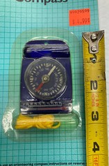 POCKET SIZE COMPASS W/CELSIUS THERMOMETER (NEW)