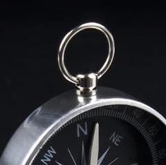 New Portable Metal Compass Keychain Pocket Outdoor Camping Hiking