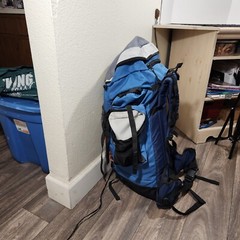 Eureka GetAway 3900 Intrenal Frame 28″ Hiking Camping Backpack w/ Rain Cover