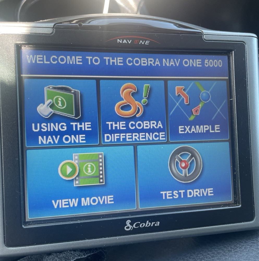 Cobra GPSM5000 NAV One 5000 Portable Navigation GPS Navigator Used