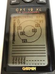 GARMIN GPS 12 XL HANDHELD LOCATION DEVICE TESTED WORKING NEEDS CALIBRATED RETRO