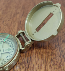 VTG W.F.S Engineers’ Lensatic Compass For Scouts Hunters Fisherman Campers