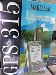 MAGELLAN 315 Portable GPS Navigator Boating Hunting Hiking Box Manual & Case