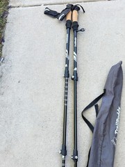 Set of Trail Buddy Trekking Poles 105-135CM Black .. 10N
