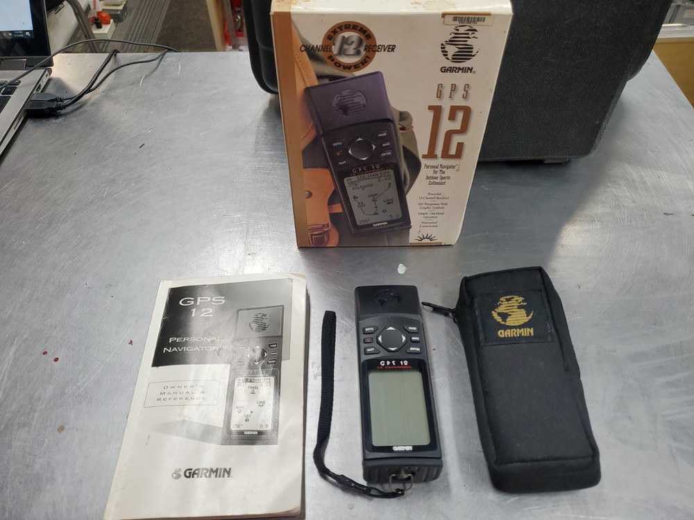 Garmin GPS 12 Handheld with Box Case Manual