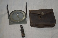 Vintage Leupold Forester Compass w/ Leather Case Green Portland Oregon READ!!