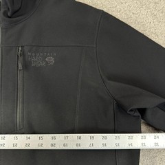 Mountain Hardwear Black Softshell Jacket with Perlo Patch Large