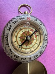 Portable Compass Fluorescence Flip Open Compass Brass