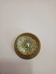 Vintage Brass Pocket Compass Nautical Maritime Navigation Antique Style Desk
