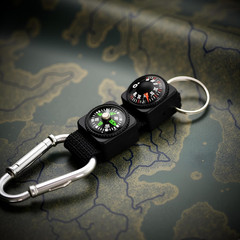Black Carabiner Key Chain Compass Thermometer Metal Camping Outdoor Gadgets Hiki