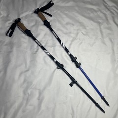 Set of Trail Buddy Trekking Poles 105-135CM Black/Blue Mismatched Read