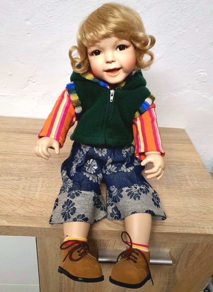 Oncrown Artist Doll 2003 83/777 Porcelain Collector Doll 38cm Original Outfit