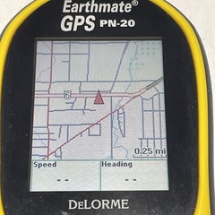 DeLorme Earthmate GPS PN-20 Geocaching Hiking Fishing Handheld GPS No Batteries