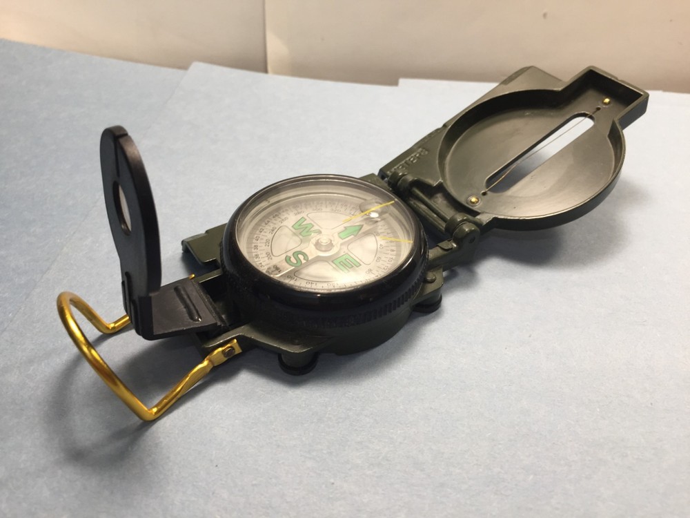 Military style plastic Compass (green)