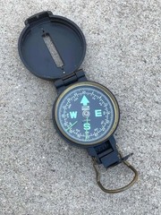 Vintage 1960’s Engineer Lensatic Compass – Made in Japan