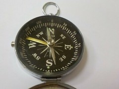 Vintage Flip Lid Compass pendant 1 3/4″ dia chrome metal made in Japan