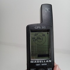 MAGELLAN GPS 315 with User Manual and Case and New Batteries