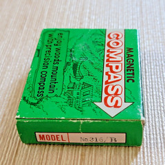 Vintage Nesco Pocket Compass in Original Box
