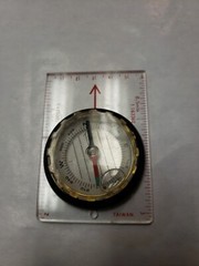 “Coleman” Compass Camping Tool Magnifier Ruler Clear Brass No Batteries Needed