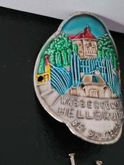 HELLBRUNN PALACE AUSTRIA HIKING WALKING STICK MEDALLION BADGE UNUSED RARE