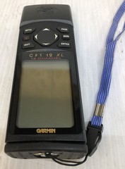 GARMIN GPS 12 XL HANDHELD LOCATION DEVICE TESTED WORKING NEEDS CALIBRATED RETRO