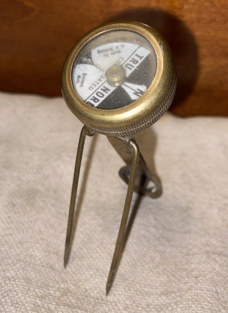 Vintage TRU-NORD Brass Clip On Compass V E Budlong Brainerd, Minn. Works