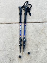 Set of Go Plus Aluminum Trekking Poles 110-135CM .. 50A