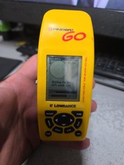 Lowrance iFinder Go 16 Channel Receiver Yellow, Powers On No Instructions