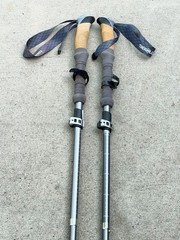 Set of Trekology Folding Trekking Poles 110-130CM Gray W/Bag… 11Q