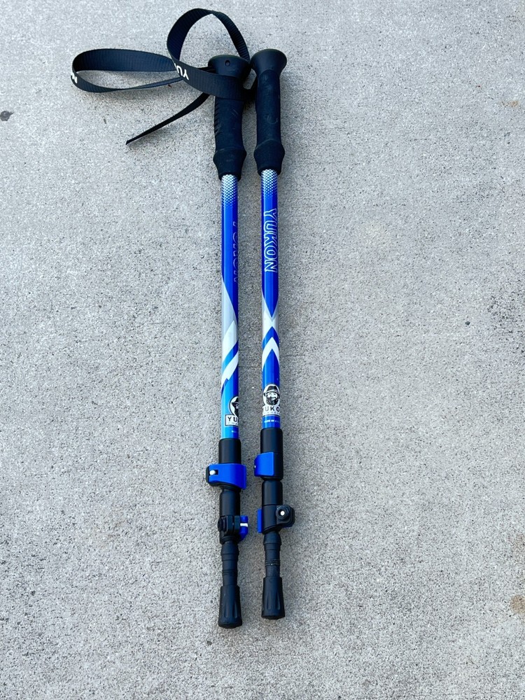 Set of Yukon Charlie’s Yukon Trekking Poles 100-135CM .. 8E