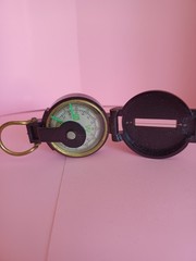 Engineers Lensatic Directional Compass by World Famous No 114 w/ Box