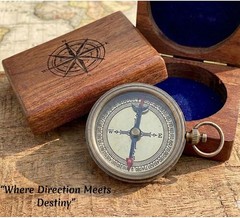 Compass Gift for Mom/Dad, Vintage Pocket Compass Engraved with Go Confidently Cu