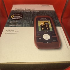 Magellan Triton 300 Waterproof Hiking GPS Handheld/Outdoors Great Shape Orig Pkg