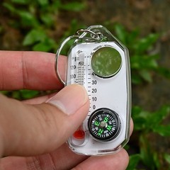 10PCS Portable Compass And Thermometer For Outdoor Adventures Easy To Use