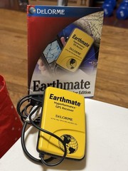 DELORME EARTHMATE HYPERFORMANCE GPS RECEIVER With Manual