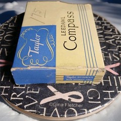 VINTAGE TAYLOR LEEDAWL BLACK COMPASS No. 2920 WITH BOX AND INSTRUCTIONS 1950