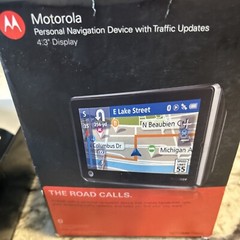 Motorola Motonav TN565T 4.3-Inch Bluetooth Portable GPS Navigator