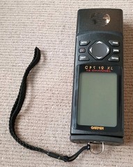 Garmin GPS 12XL 12 Channel Personal Navigator Mapping Hiking Trekking & Case EUC
