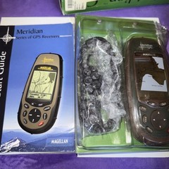 Magellan Meridian Hand-Held Mobile GPS Receiver Bundle TESTED