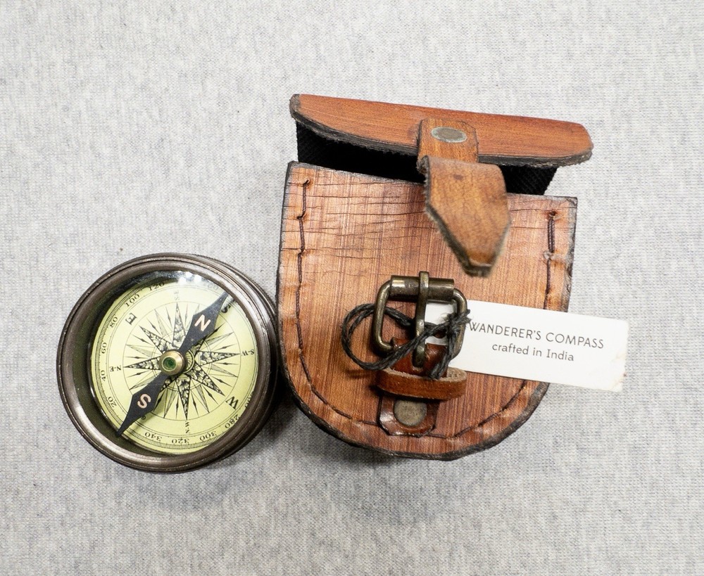 1885 Wanderers Brass Round Pocket Compass With Leather Case Decor Office Study