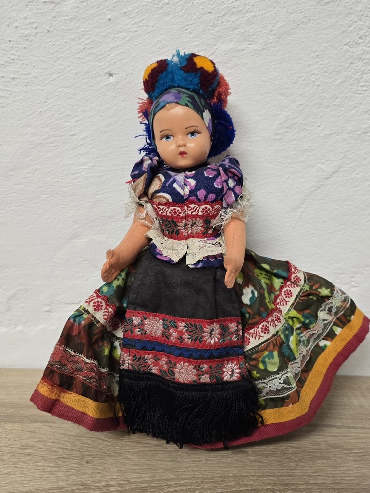 Play doll doll Hungarian costume doll 29 cm Vintage