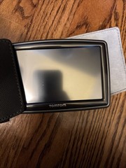 TOMTOM XXL 550 TM 5 INCH PORTABLE GPS NAVIGATOR LIFETIME TRAFFIC MAPS EDITION
