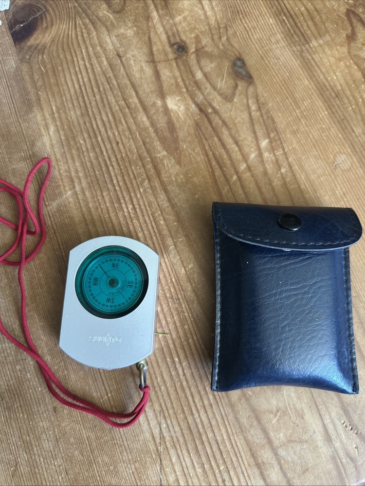 Vintage SUUNTO KB-14/360R Compass w/ Lanyard and Leather Pouch Made in Finland