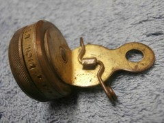 VINTAGE MARBLES GLADSTONE MICH. BRASS PIN ON COMPASS WORKING