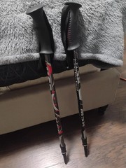 Adjustable Aluminum Trekking Poles Black Red Gray Contoured Grip Twist Lock Pair